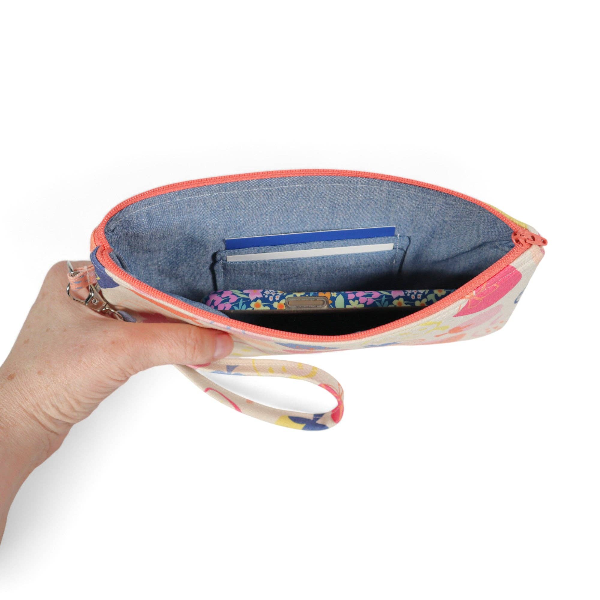 Crosscut Sewing Co. - Wholesale Craft Sewing Kit - Wristlet Sewing Kit - Adult Sewing Kit for Beginners109