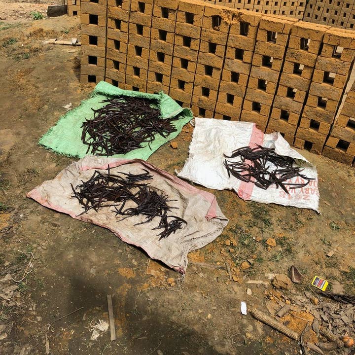 Berner Matte Brennerei - Wholesale Rum - Berner Matte Summa Summarum 40% 5dl2