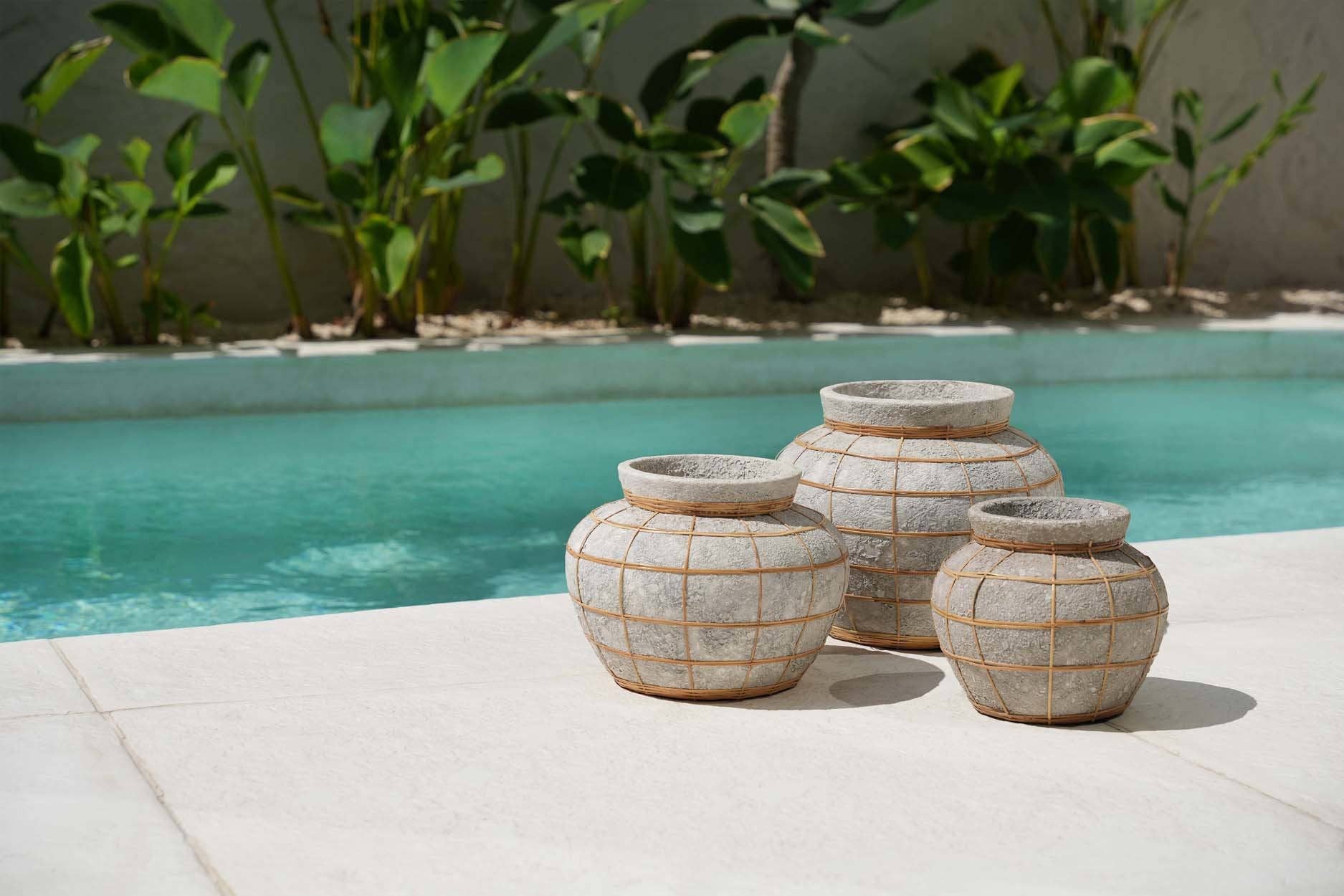 Bazar Bizar Living - Wholesale Vase - The Belly Vase - Concrete Natural - S3