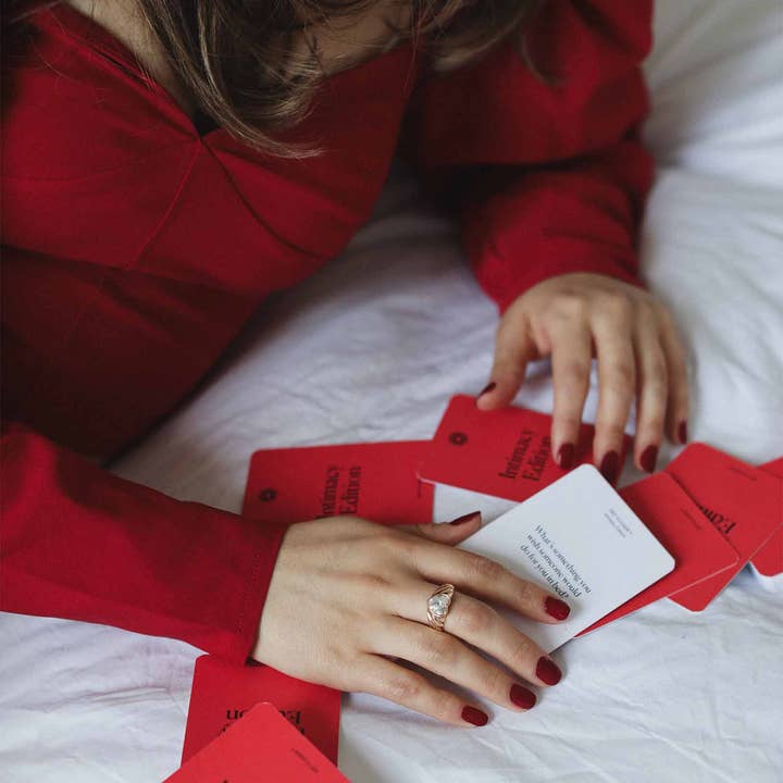 Intelligent Change - Wholesale Card Game - Get Closer Intimacy Edition 7