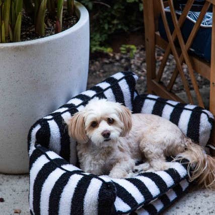 Glow Pups - Wholesale Pet Bed - Dog - Chic Comfort Black and White Striped Sofa Dog Bed5