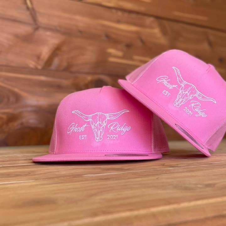 Yupoong Klassieke Roze Stier voor wholesale door Ghost Ridge Brand