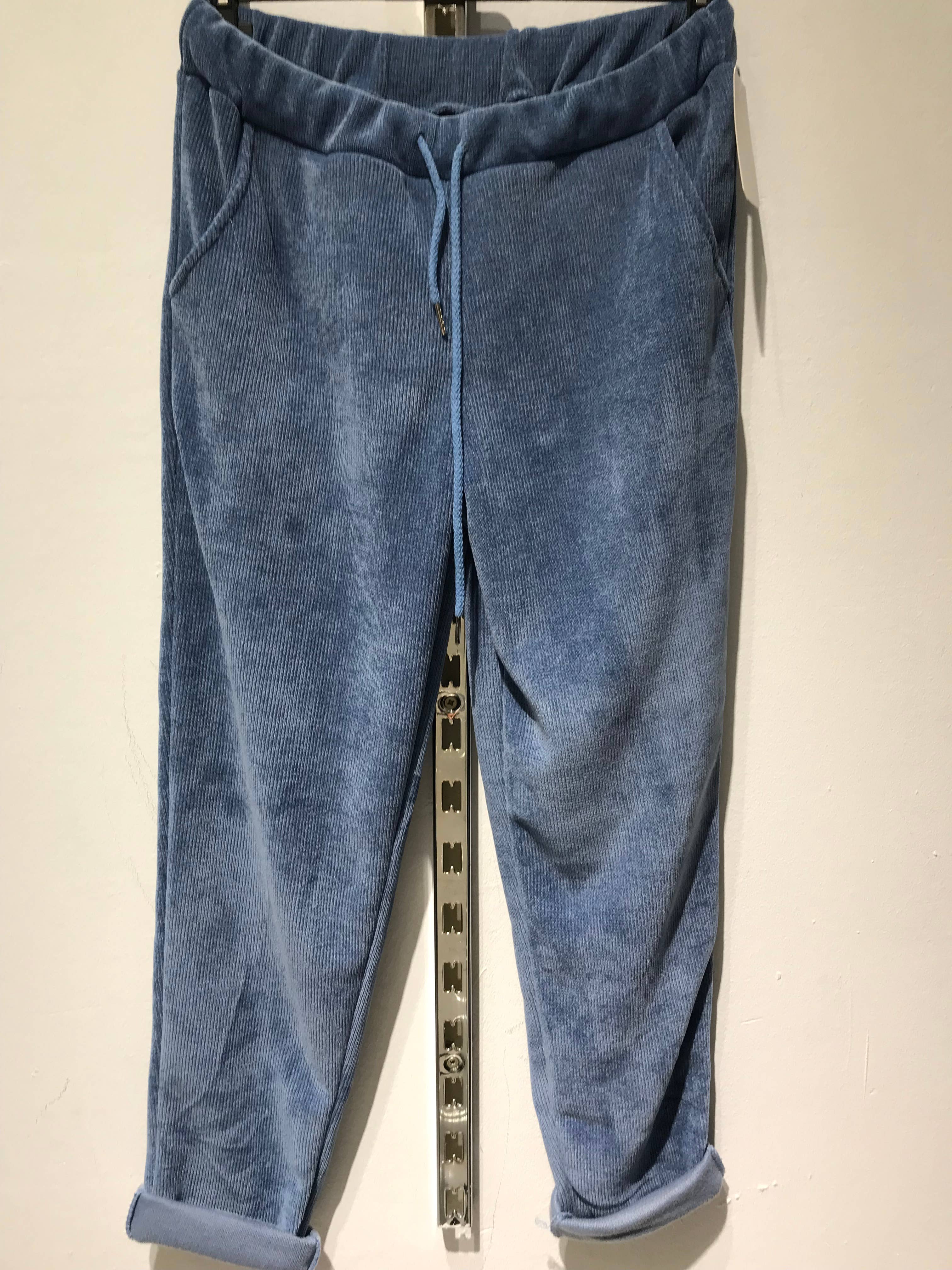 Only Yuan - Vendita all'ingrosso Pantalone - Donna - ref 7859 pantaloni in velluto a coste0