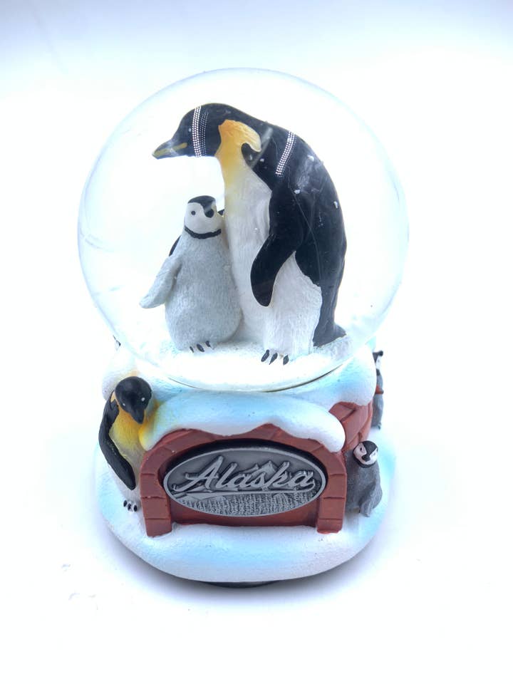 Globe à eau 65 mm Pingouin pour la vente par ZIZO USA INC
