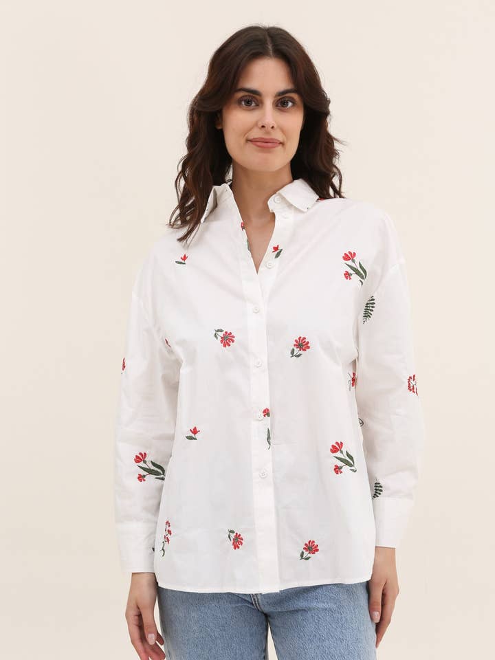 Bloemenborduurwerk overhemd voor wholesale door Daphnea