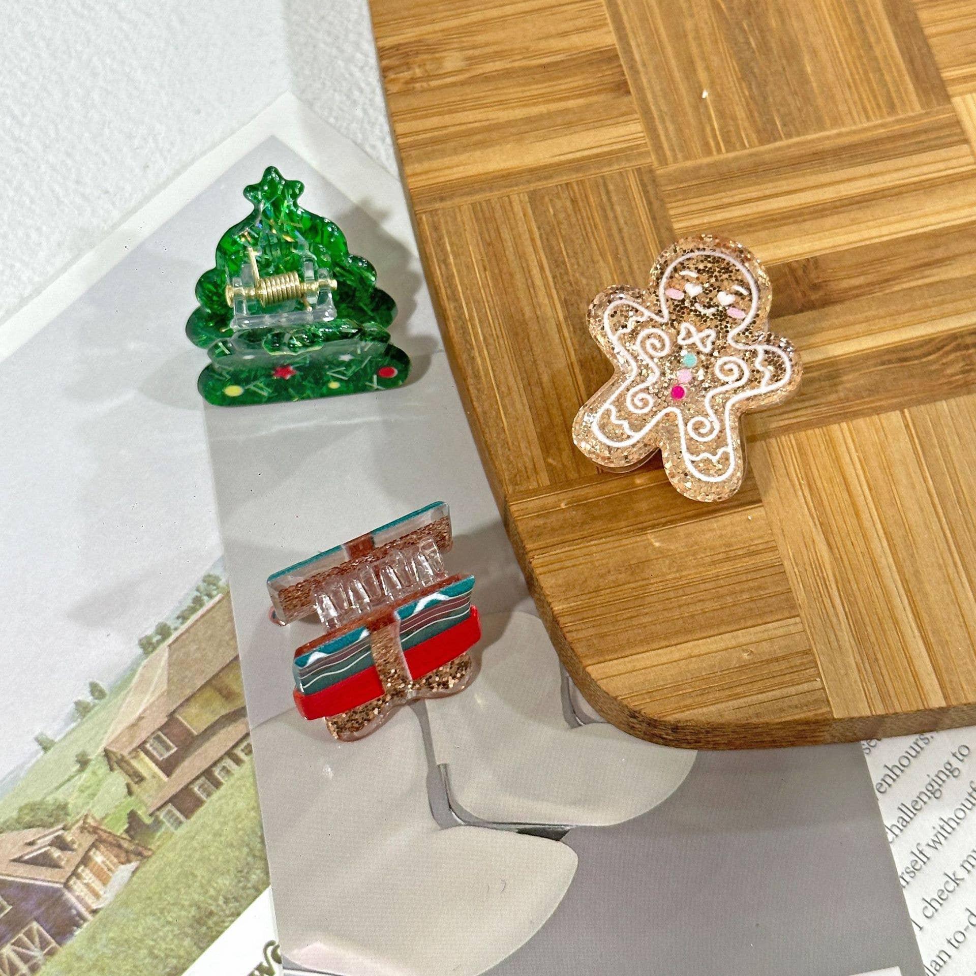 SoapElenGlen – wholesale Hair clip – Women’s – Mini Glitter Christmas Themed  Hair Claw Clips10