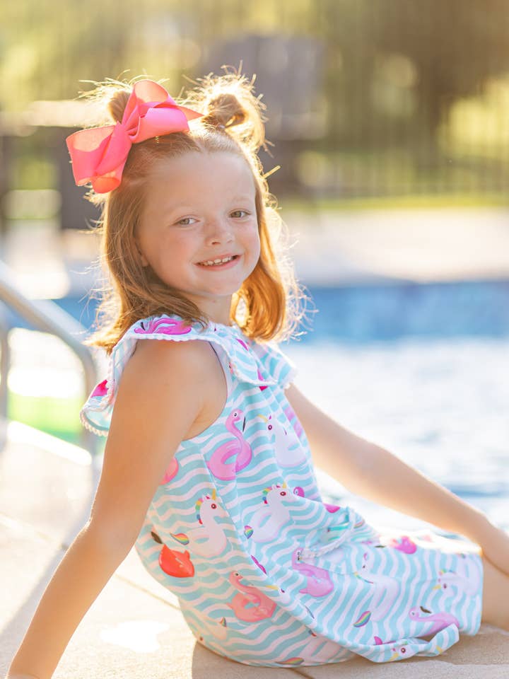 Abito in maglia con scollo a balze con stampa galleggiante per feste in piscina con tasche per la vendita all'ingrosso da parte di Posh Pickle