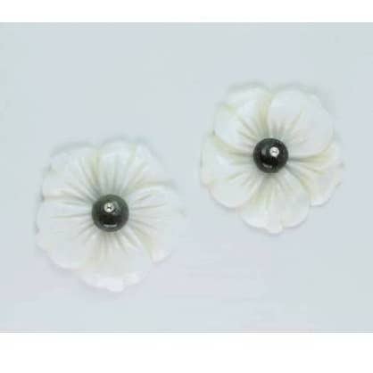 Tourmaline engraved white Tahiti mother of pearl flower earrings for wholesale by Giulia Sorvillo di Serino