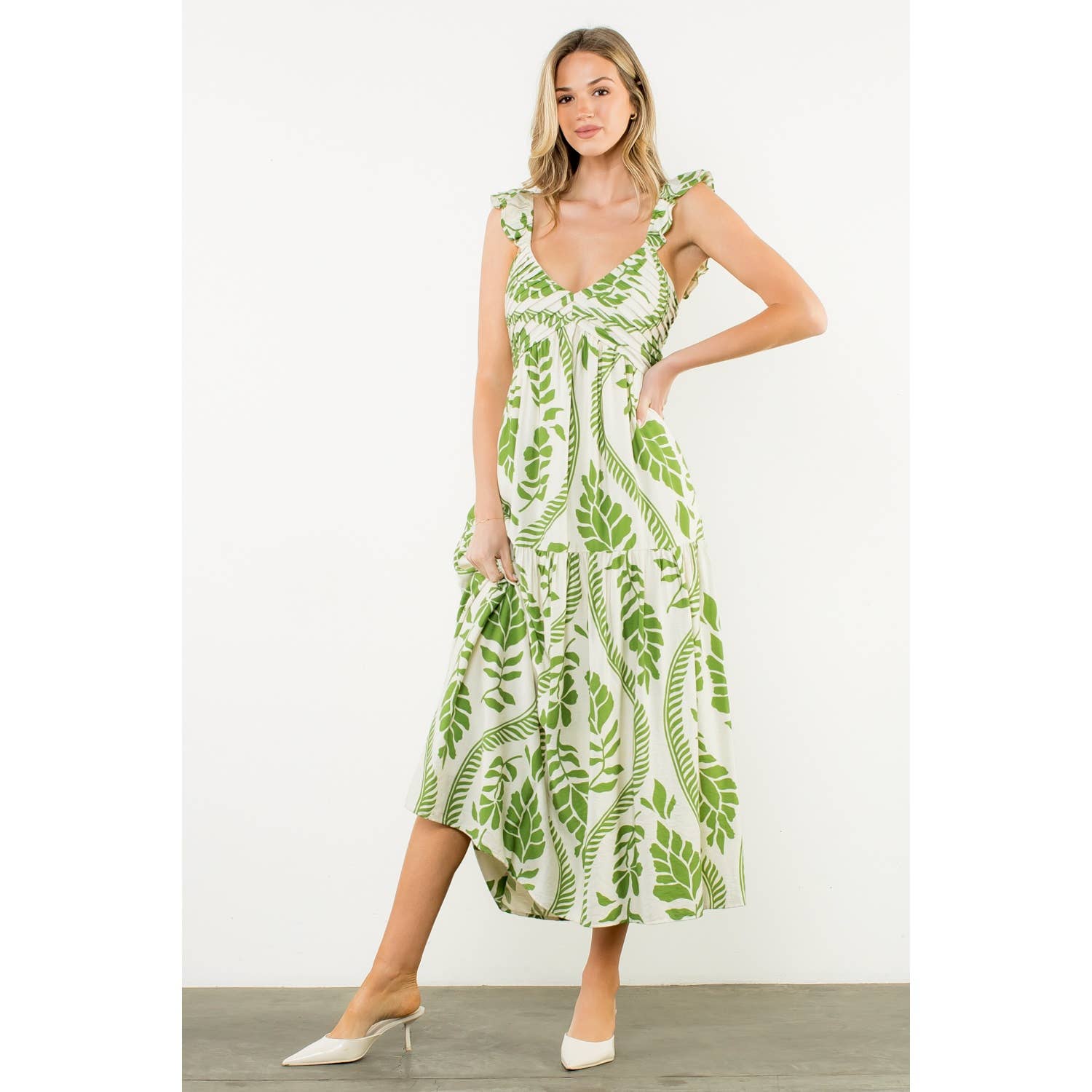 THML - Wholesale Dress - Women's - Flutter Sleeve Leaf Print Maxi Dress2