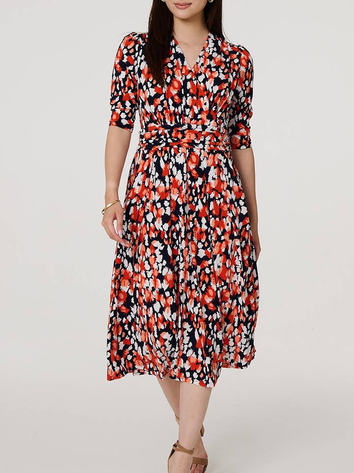 Gedrukte midi-jurk met 1/2 mouw en overslag aan de voorkant voor wholesale door Stellalondon