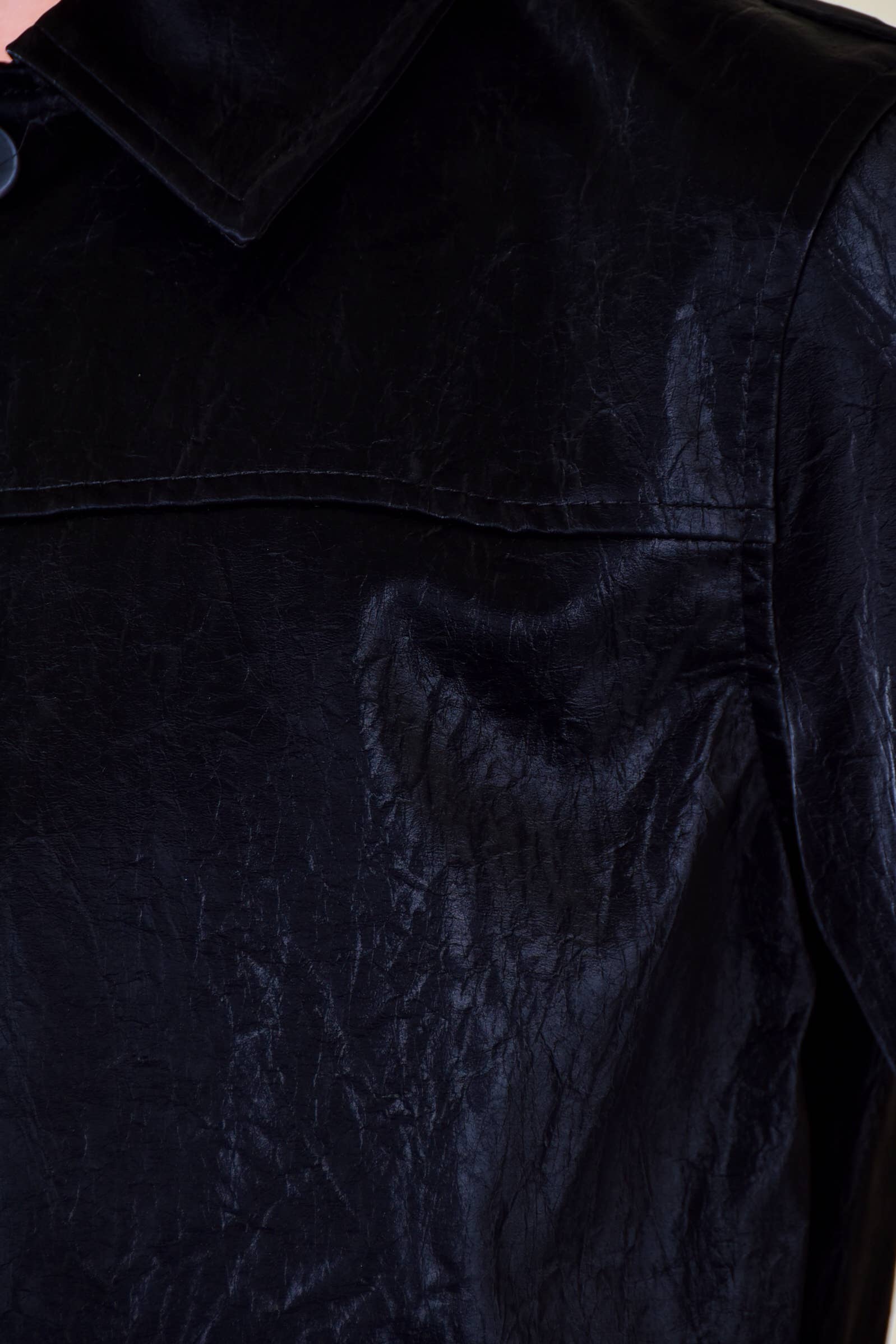 Zwart HALFKORT JACK VAN VEGANISTISCH LEER MET KNOOPSLUITING - OI6010FO voor groothandel op Faire1