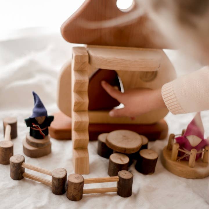 Q Toys - Wholesale Wood Toy - Kids - Natural Mushroom House Building Set for Kids