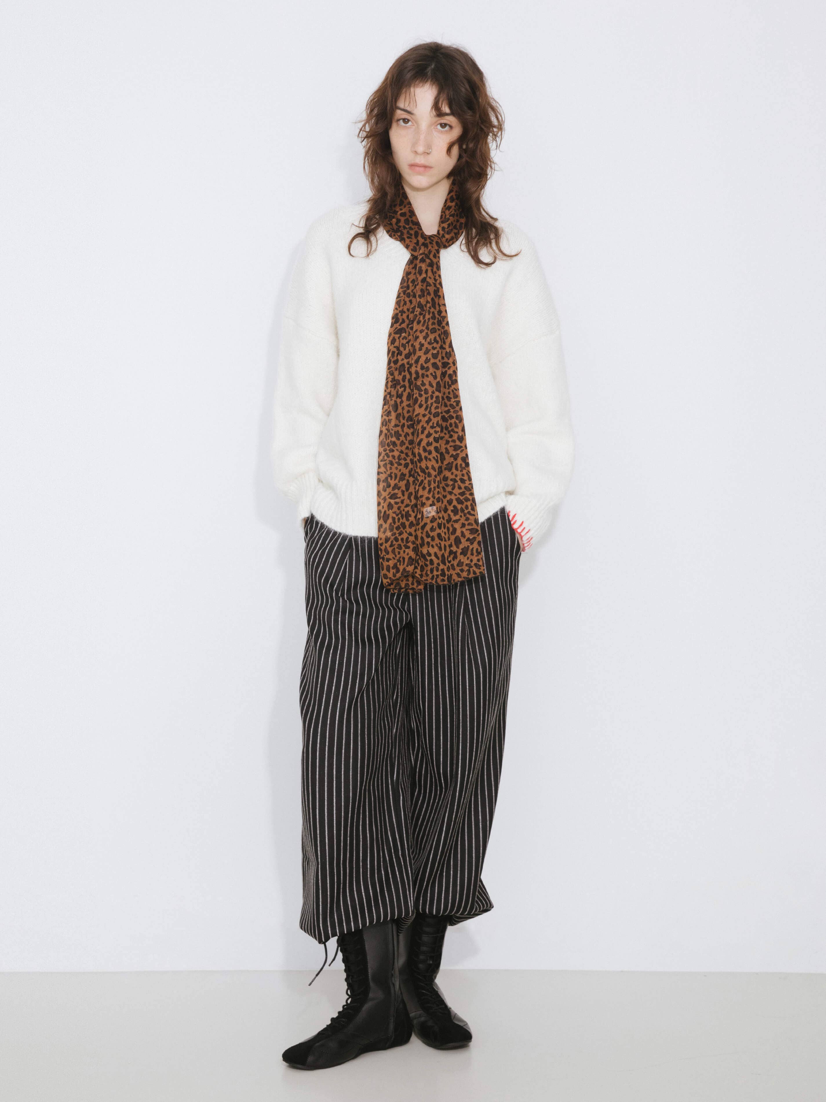 CUBIC - Wholesale Knit Sweater - Women's - V-Neck Alpaca Knitwear Jumper6