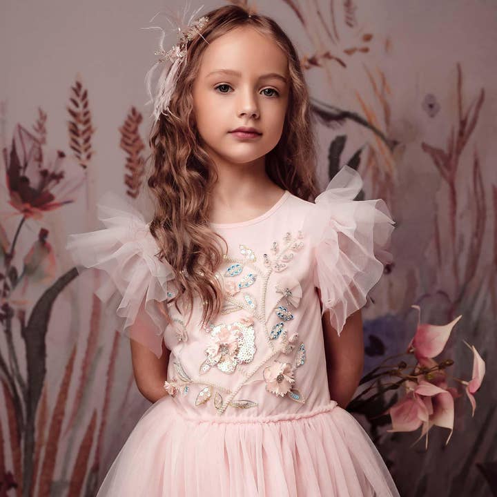 Besticktes Spitzenblumenfeenhochzeitskleid mit Blumenmotiv für Mädchen und andere Ergebnisse für vintage brautkleider im Großhandel. Kostenlose Rücksendungen und 60-Tage-Zahlungsziel auf Faire im Trend auf Faire.