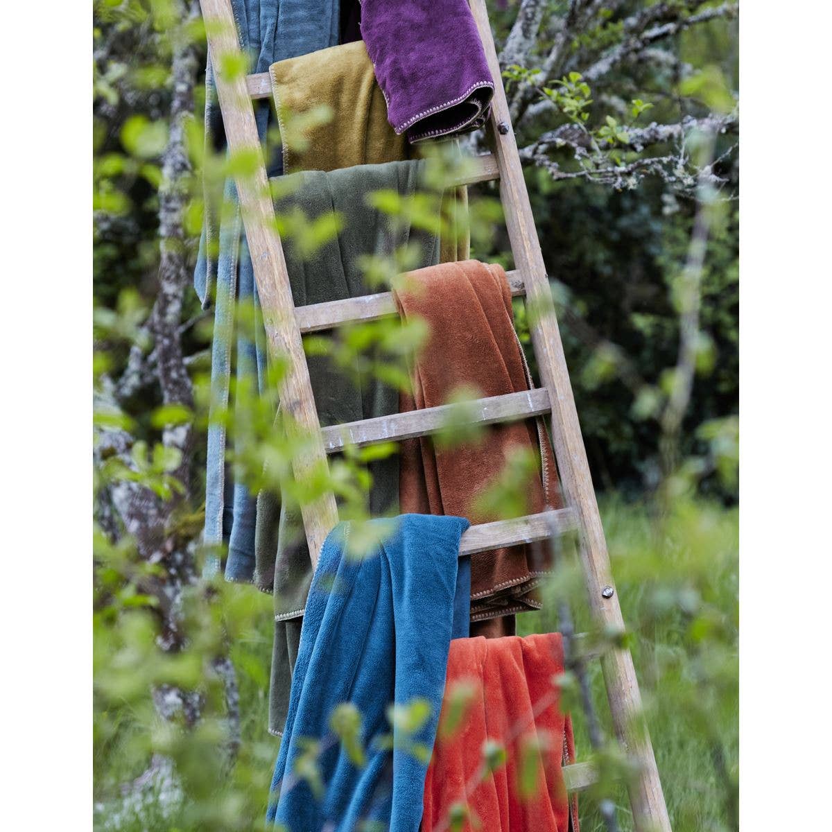 Sylvie Thiriez - Wholesale Throw Blanket - Bien au chaud burnished orange polar blanket2