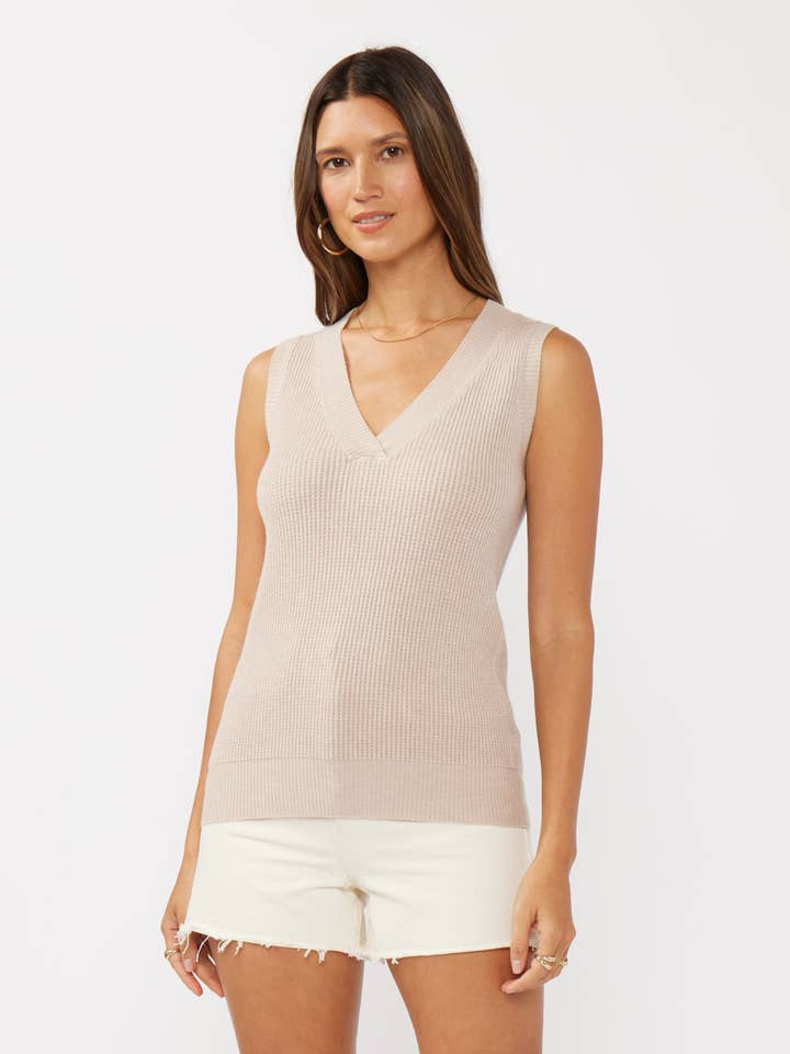 Débardeur en maille gaufrée à col en V croisé pour la vente par Lovestitch