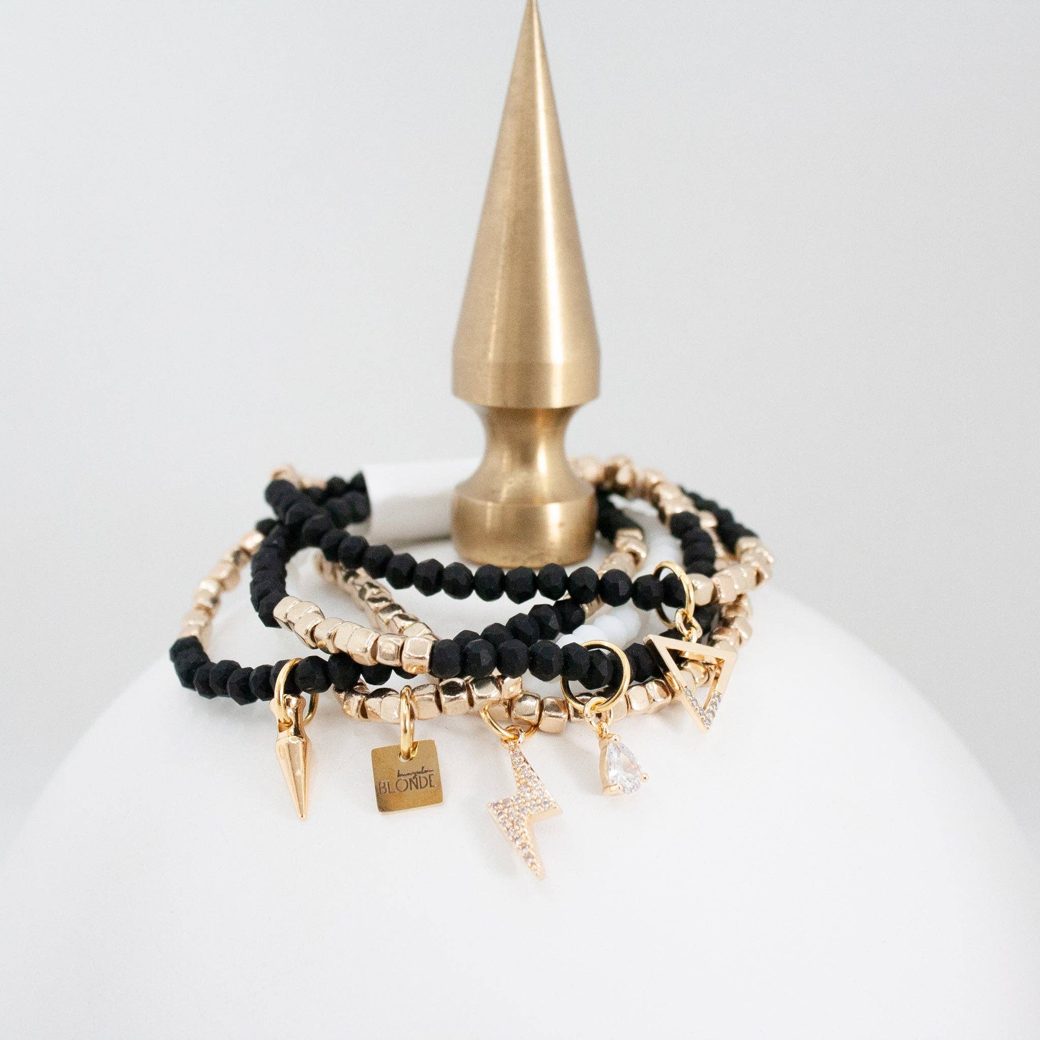 bungalowBlonde Jewelry – Engroshandel Smykkesæt – Beach Vibes Stack Armbånd:: Kjole For At Imponere1