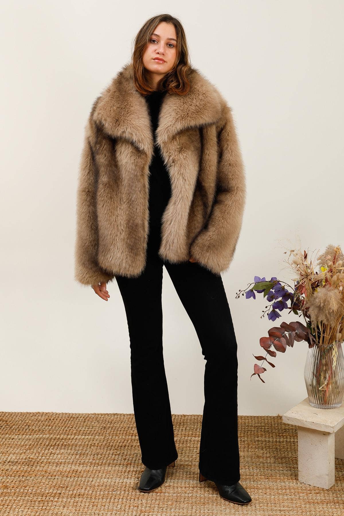 DIX-ONZE - Wholesale Fur/Faux Fur Coat - Women's - Faux Fur Effect Coat – Elegance & Warmth5