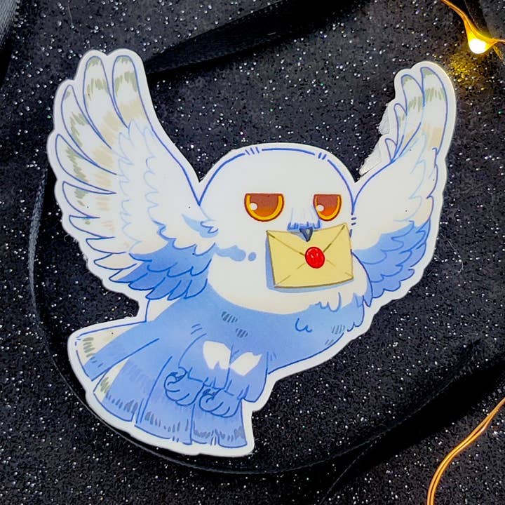 Autocollant en vinyle imperméable anti-UV Messenger Owl pour la vente par Journeybunny