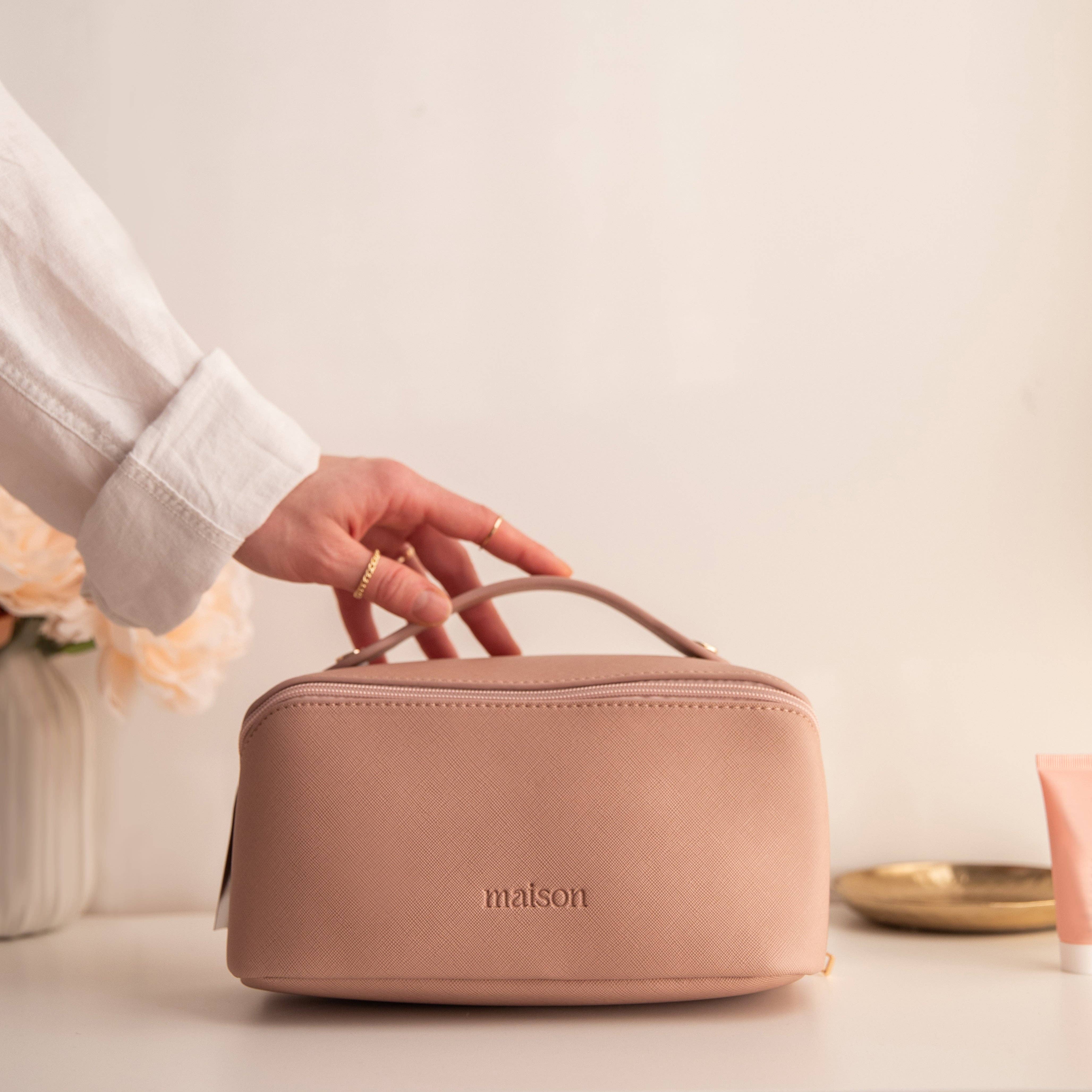 Maison Minimalist - Wholesale Makeup/Cosmetic Bag - SALY | Expandable Travel Makeup Bag9