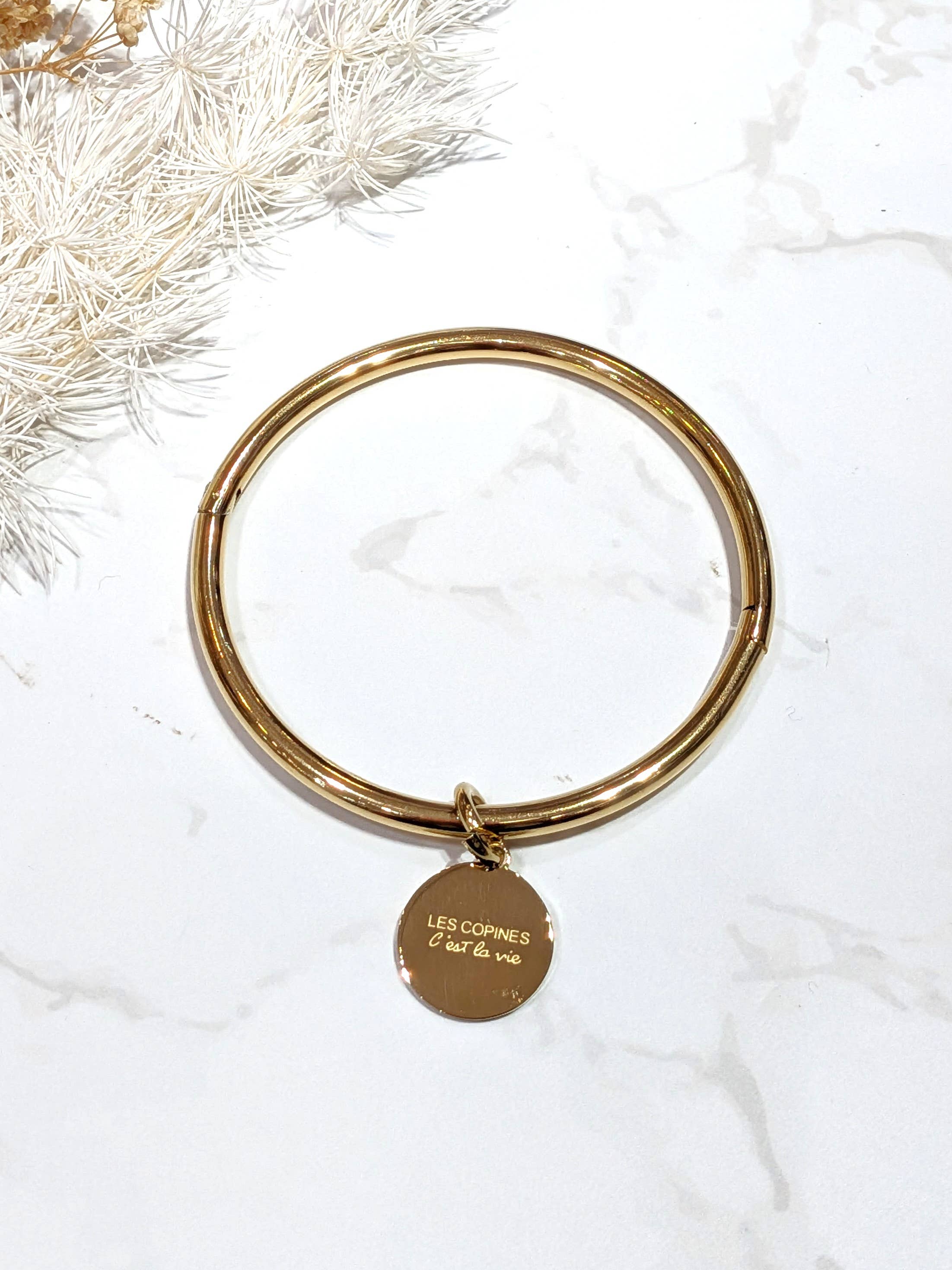 LOLO & YAYA – Pulseira por atacado – Bracelete rígido com pendente mensagem *AS AMIGAS É a vida*1