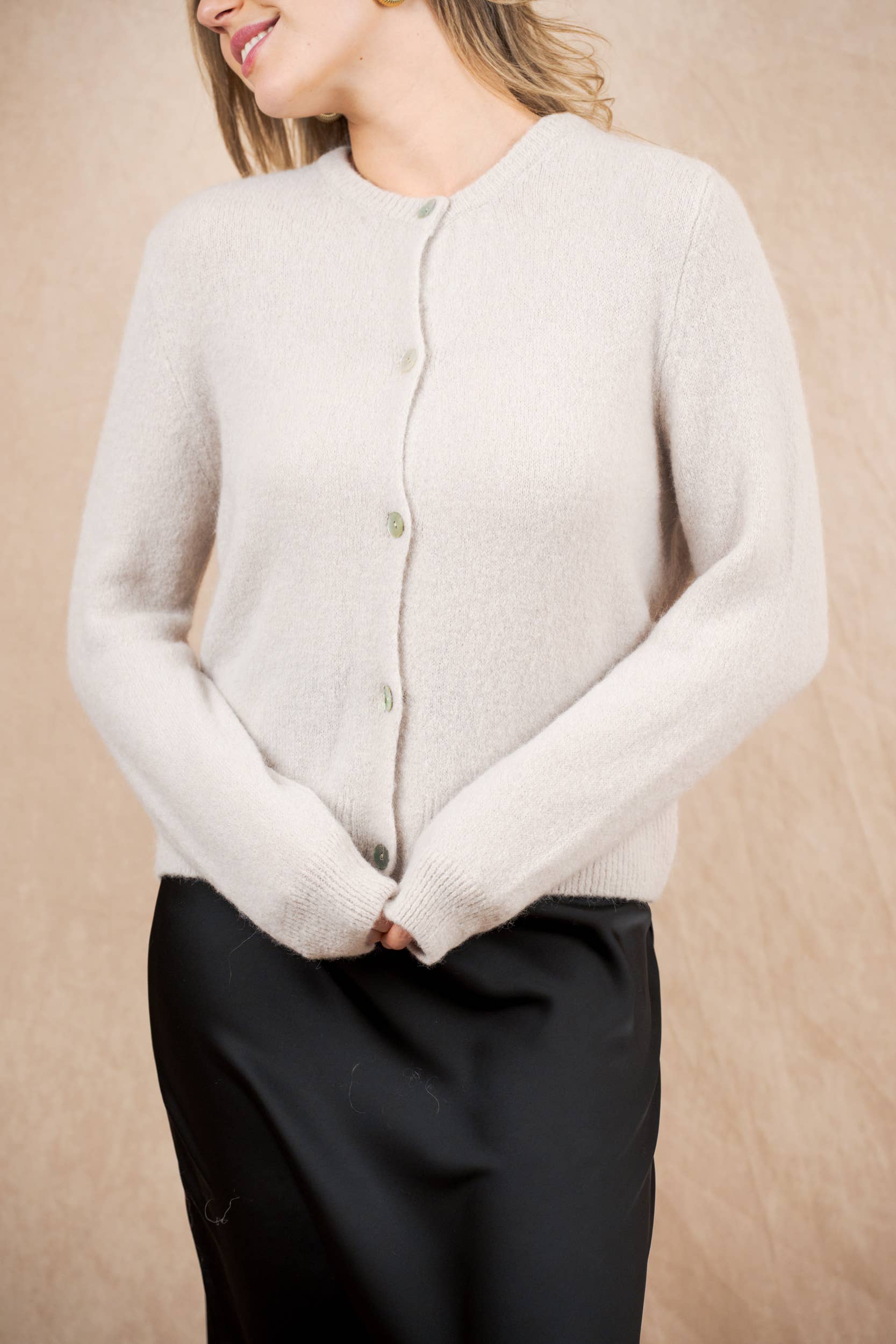 NAÏS PARIS - Wholesale Cardigan - Women's - SUPER FINE ALPACA SHORT BUTTON CREW NECK CARDIGAN3