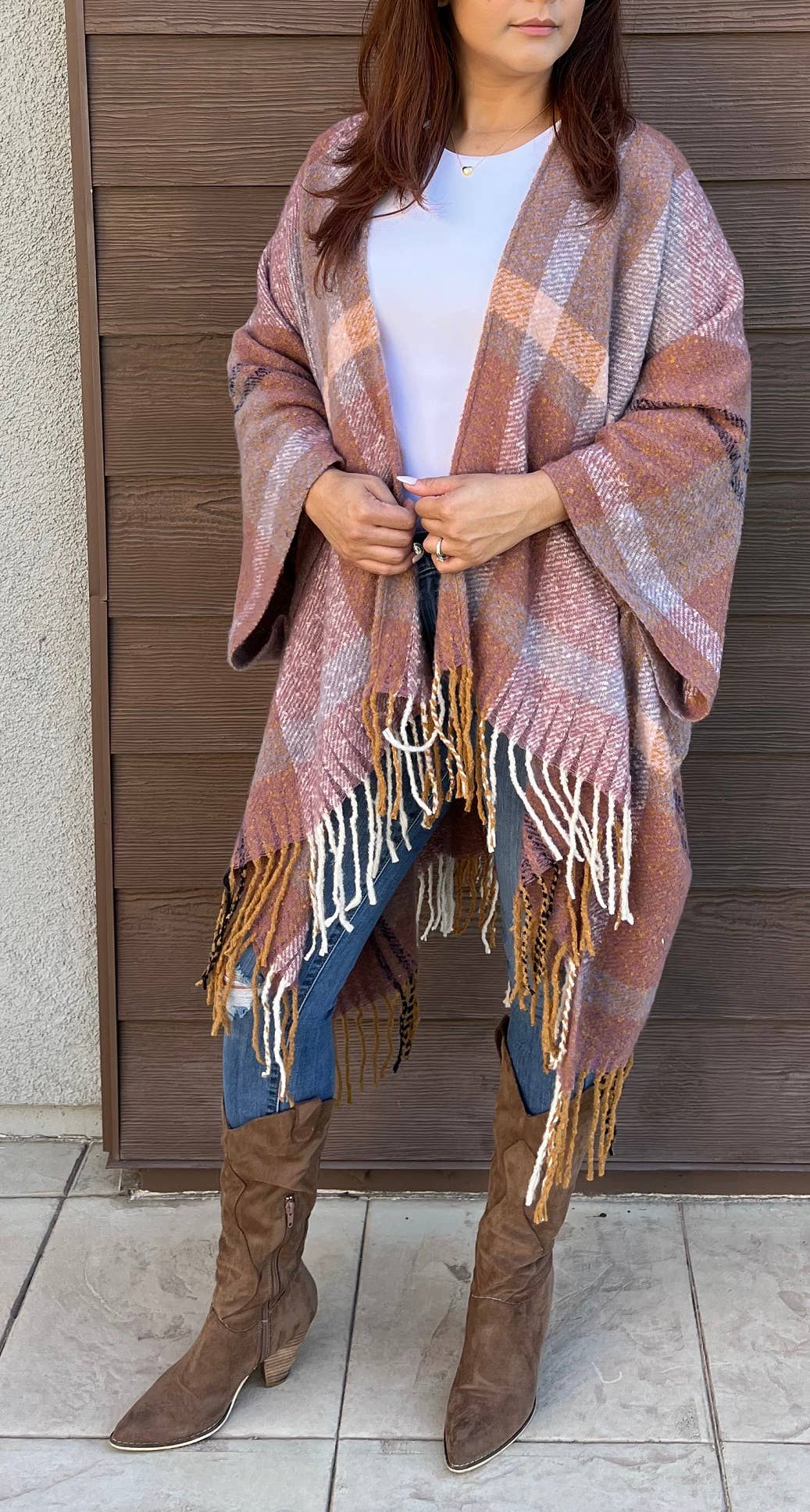 Justin & Taylor – wholesale Kimono – Women's – Autumn Sky | Plaid Kimono w/ Tassel Trim5