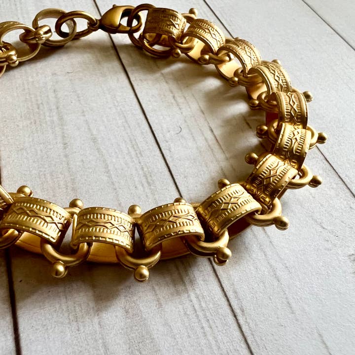 Nellie Pratt Artisan Jewelry - Wholesale Link & Chain Bracelet - Maybelle From Slidell
antique gold vintage chain bracelet3