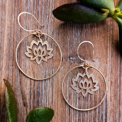 Lotusreifen aus Messing für den Großhandel von K Elizabeth Jewelry