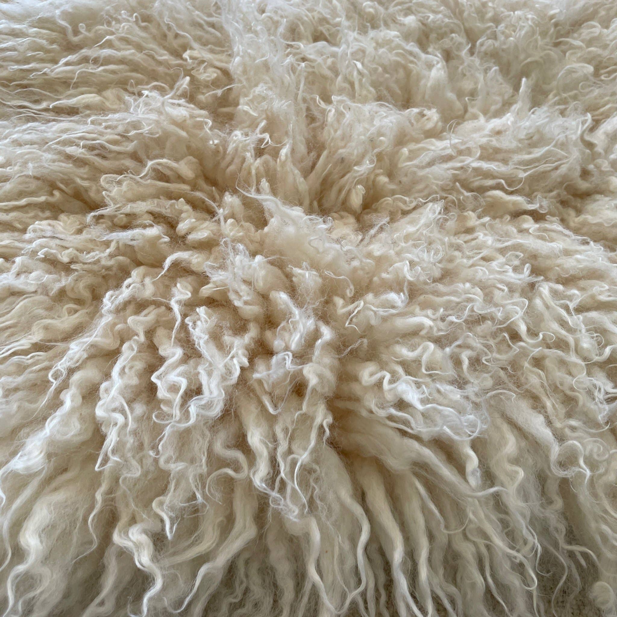Wildash London - Wholesale Area Rug - British White Curly Rectangular Rug3