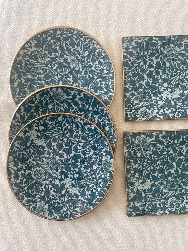 Glass Handmade Plates & Trays - Blue Flower - Round for wholesale by Biccara