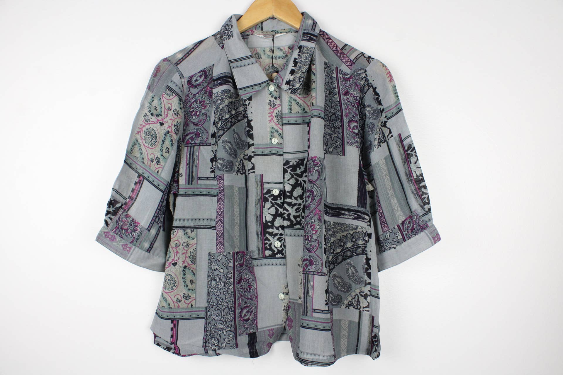 Sun's Out! - Wholesale Button Down Shirt - Women's - Vintage Short-Sleeve Button Up Blouse - Original Length25