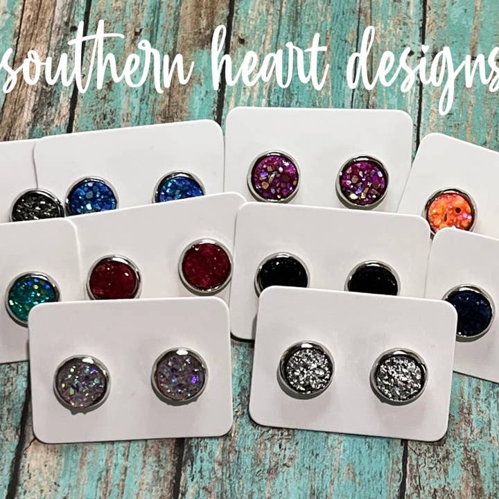 Mélange de boucles d'oreilles aléatoires - Taille mini pour la vente par Southern Heart Designs