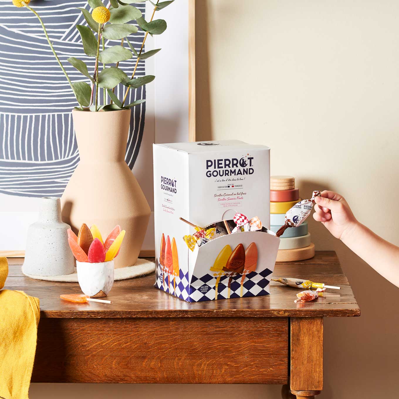 Pierrot Gourmand - Vendita all'ingrosso Lecca lecca - Scatola dispenser da 100 lecca-lecca alla frutta e caramello