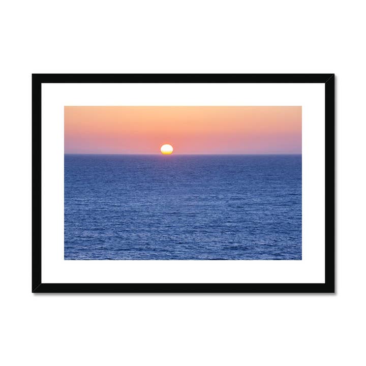 Stampa incorniciata e montata con il sole che tramonta nel mare per la vendita all'ingrosso da parte di Sorbey