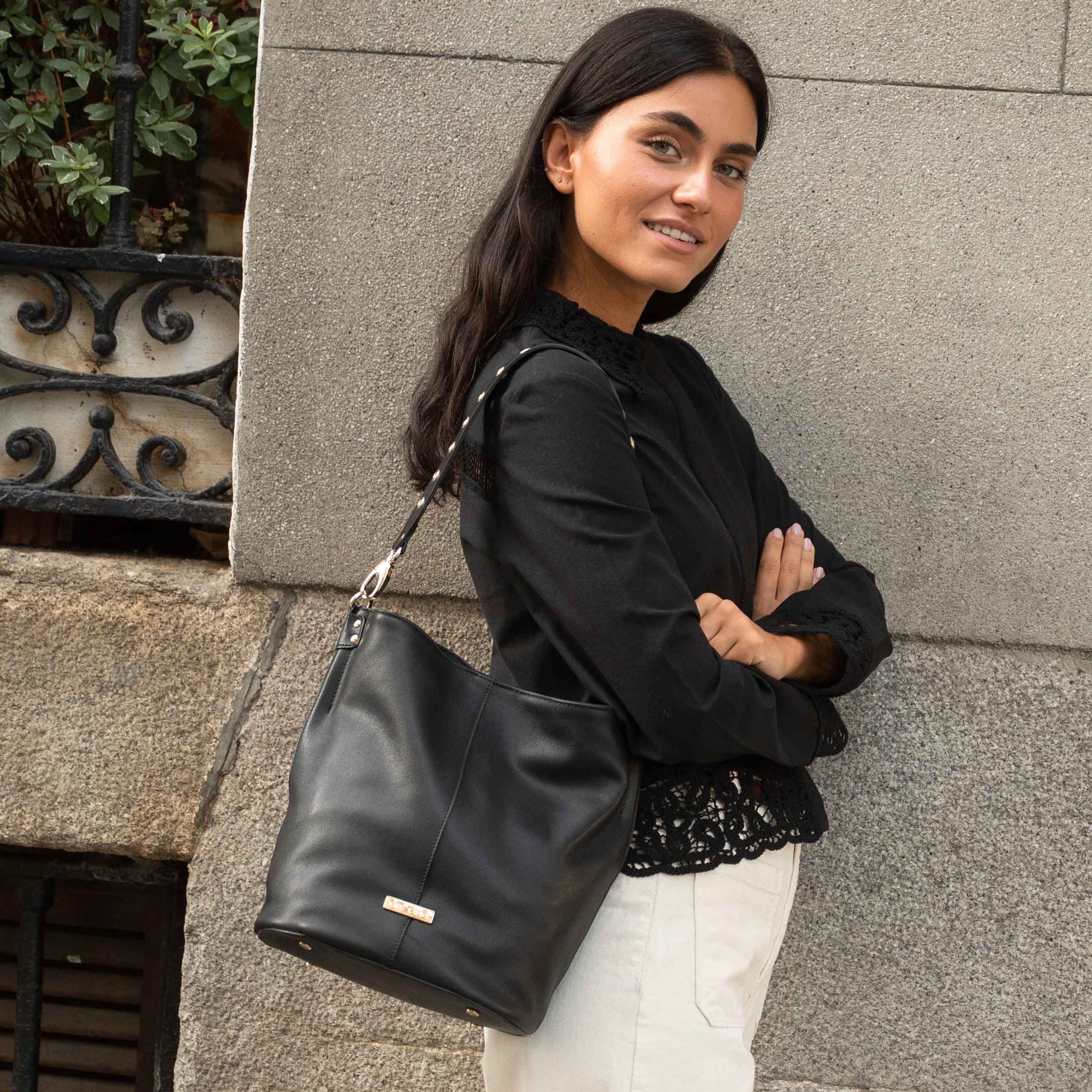 THE CODE - Wholesale Shoulder Bag - Women's - Julieta black rock leather candy box2