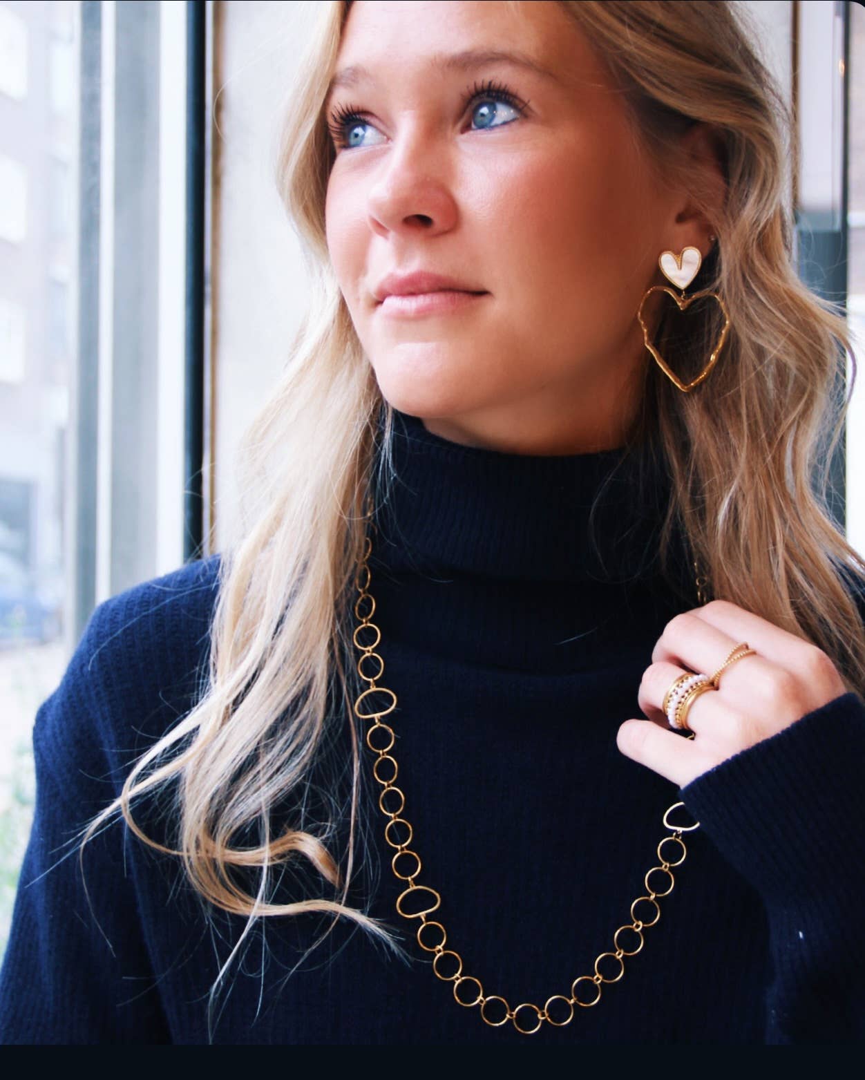 Bazou - Wholesale Band/Stacked Ring - Statement ring with mini pearls1