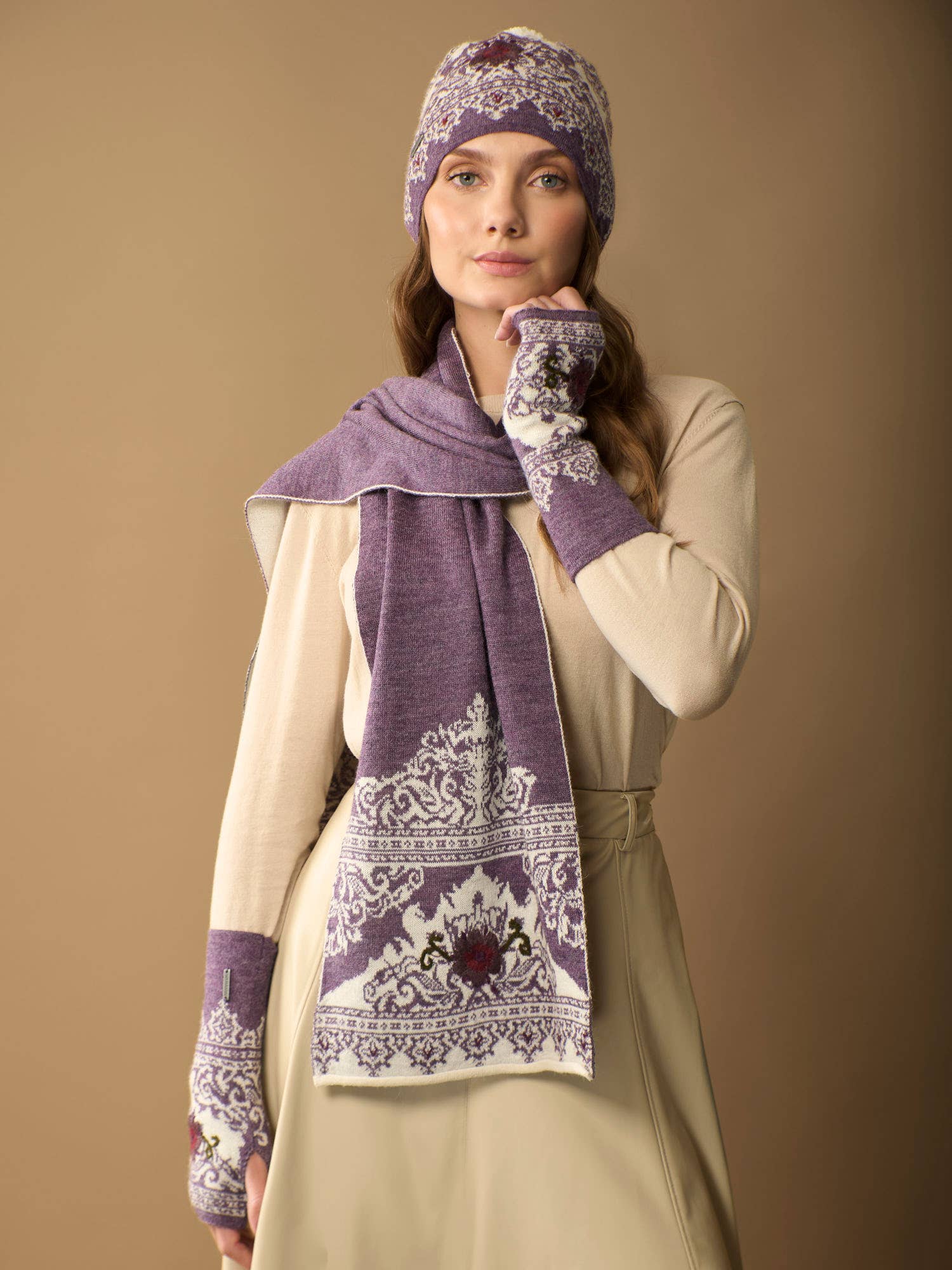 WUAMAN - Alpaca - Wholesale Scarf - Women's - Isabela Alpaca Scarf | Hand Embroidery | Fall6