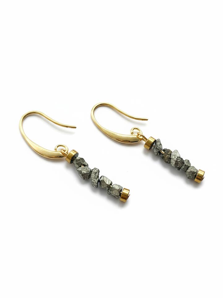 BDLE19 - Hematite & Gemstone nugget drop earrings for wholesale by Gist Jewellery