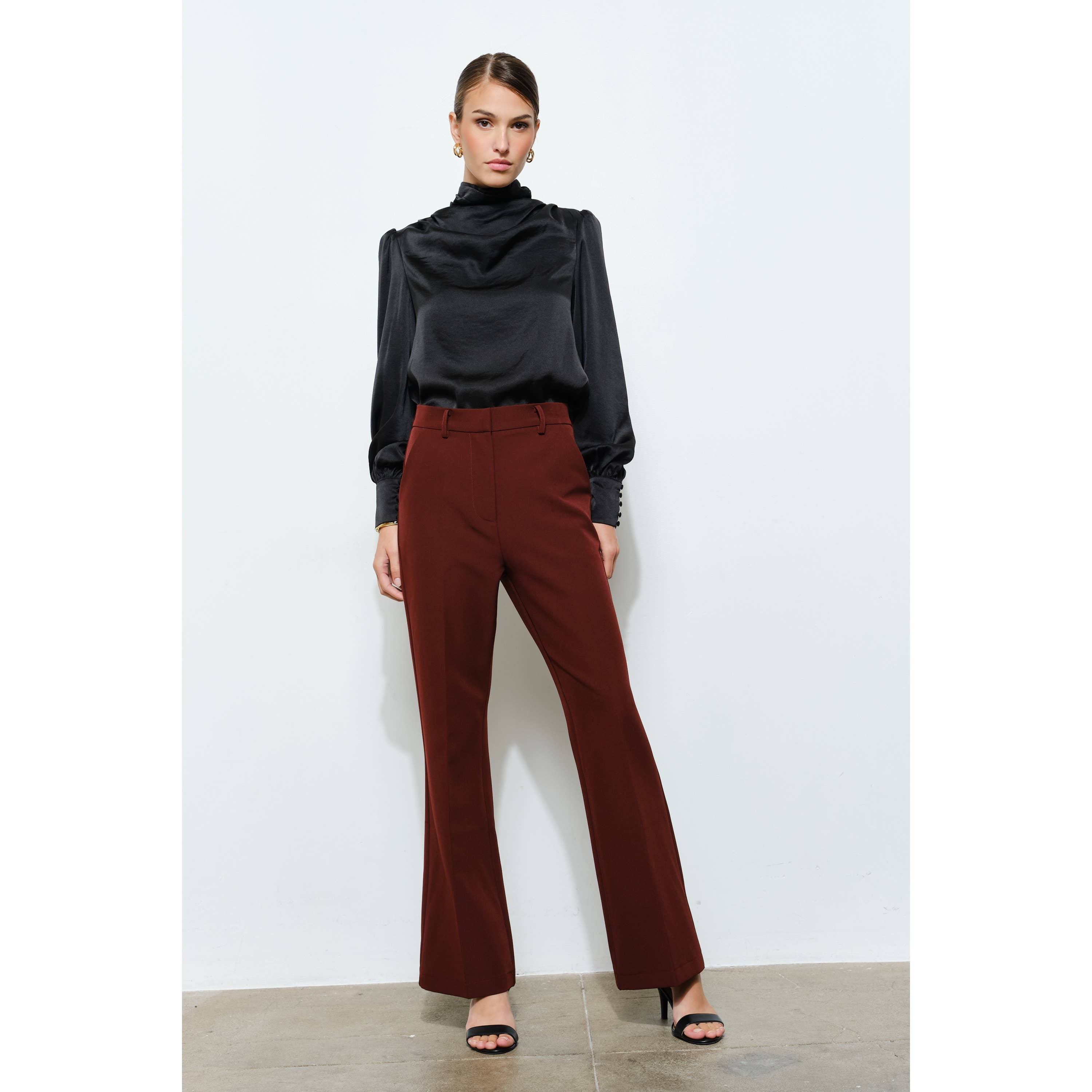 INA – Engroshandel Bluse - Dame – Langærmet draperet satinbluse med høj hals5