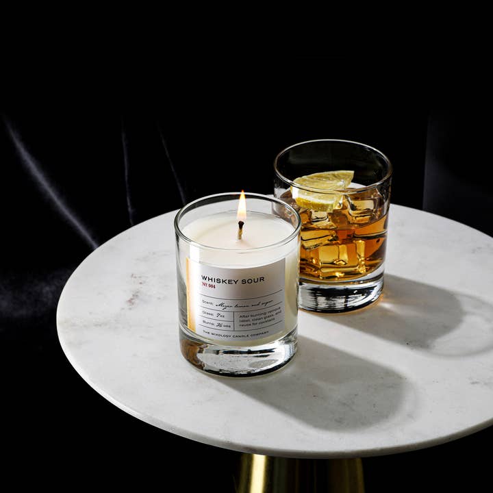 Wixology Candle Company – Engroshandel Glaslys – Cosmopolitan Cocktail Candle - Genanvendeligt 7 oz sten glas6