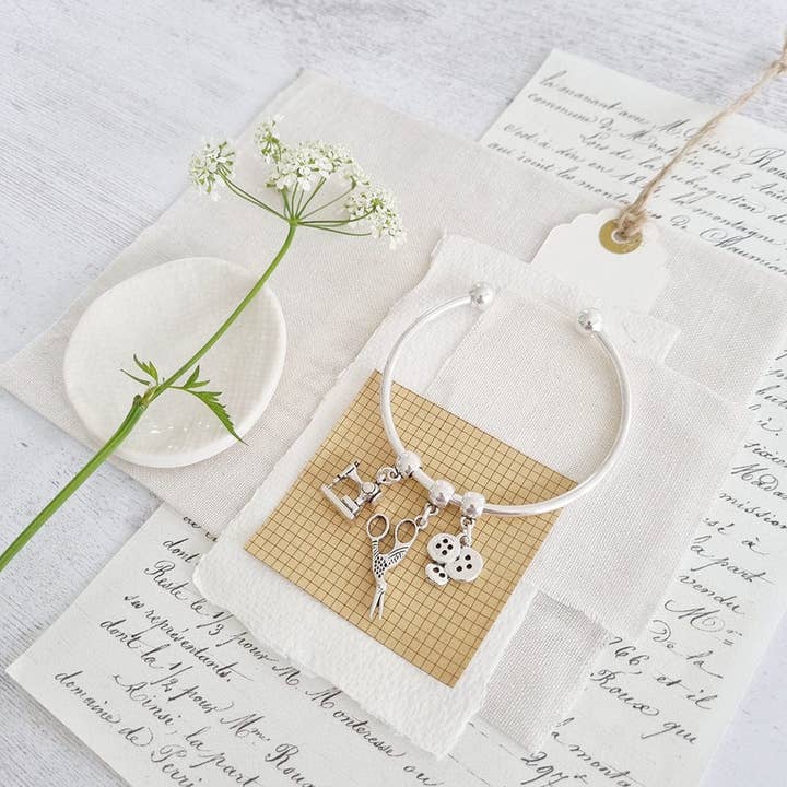 Sewing Bracelet for wholesale by Zamsoe