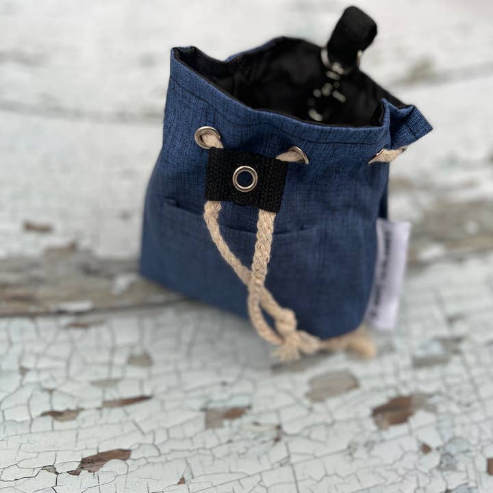 Eco Treat Beutel aus recycelten Materialien für den Großhandel von Paws the Planet