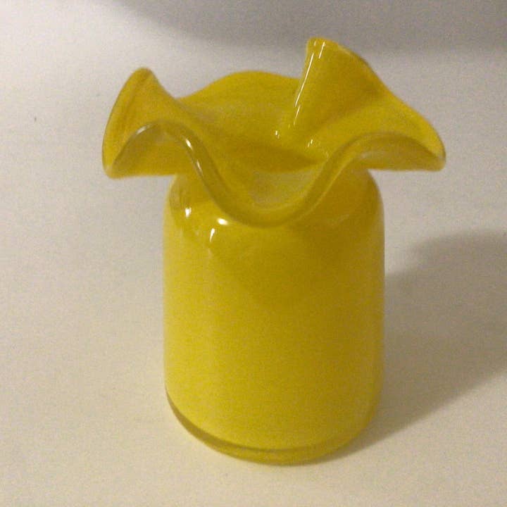 Terraglassworks - Wholesale Vase - Ruffle Bud vase1