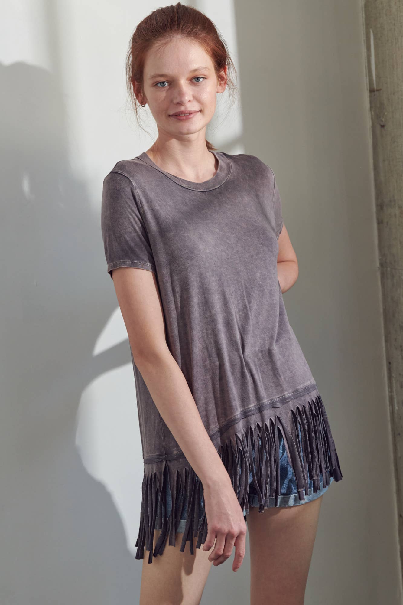 J.Her - Wholesale Tuniek - Dames - Mineral Wash Vintage top met ronde hals en franjes HT40003