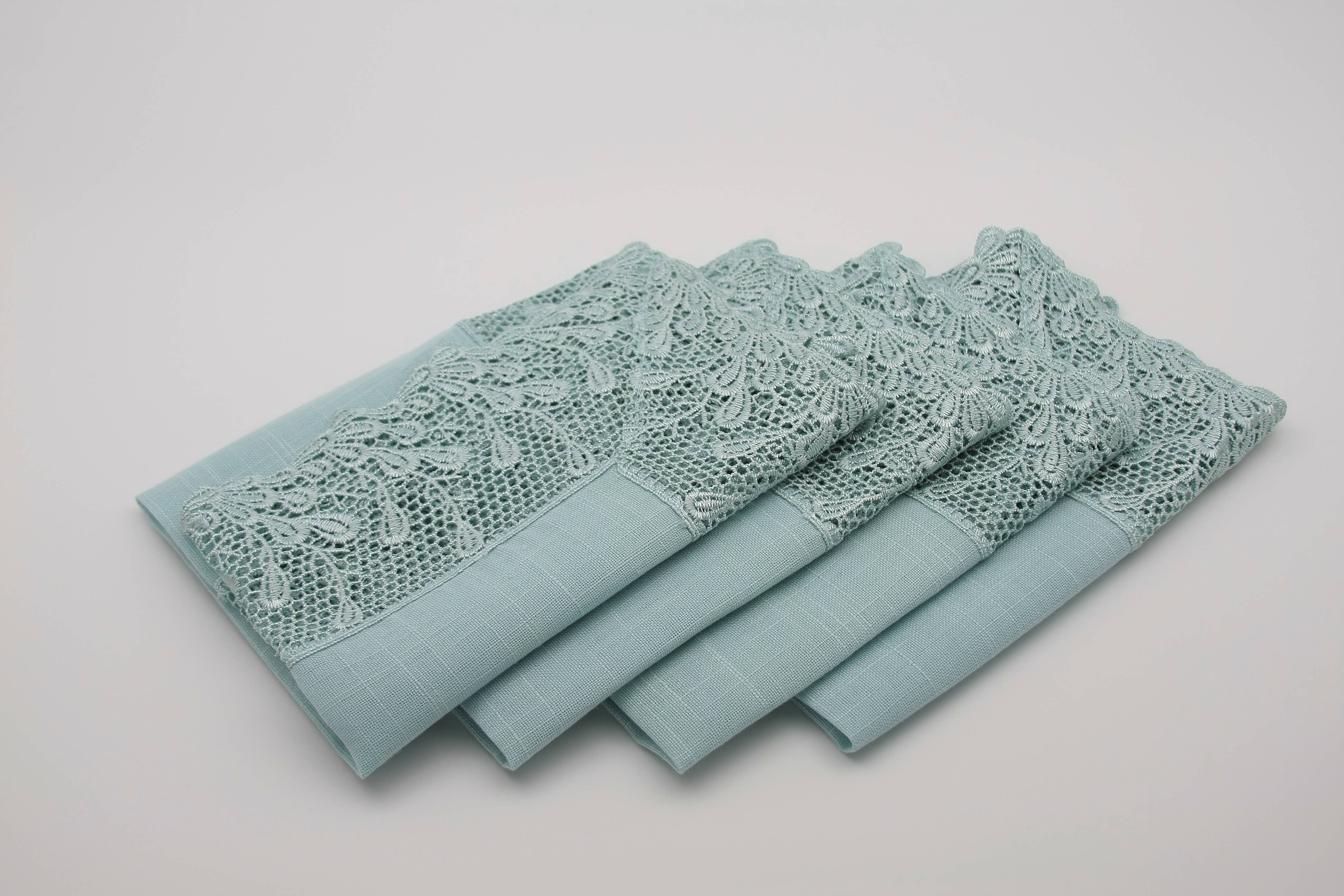 Xia Home Fashions & Manor Luxe – wholesale Dinner & cloth napkin – 20" x 20" Garden Trellece Lace Trim Napkins - Set of 43