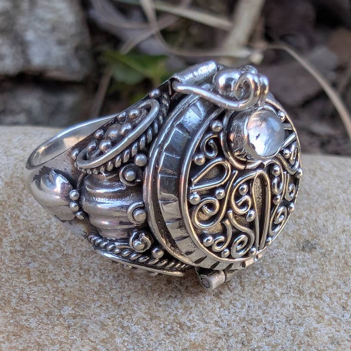 Silver Insanity - Wholesale Cocktail/Statement Ring - Secret Chamber Round Poison Ring in Sterling Silver2