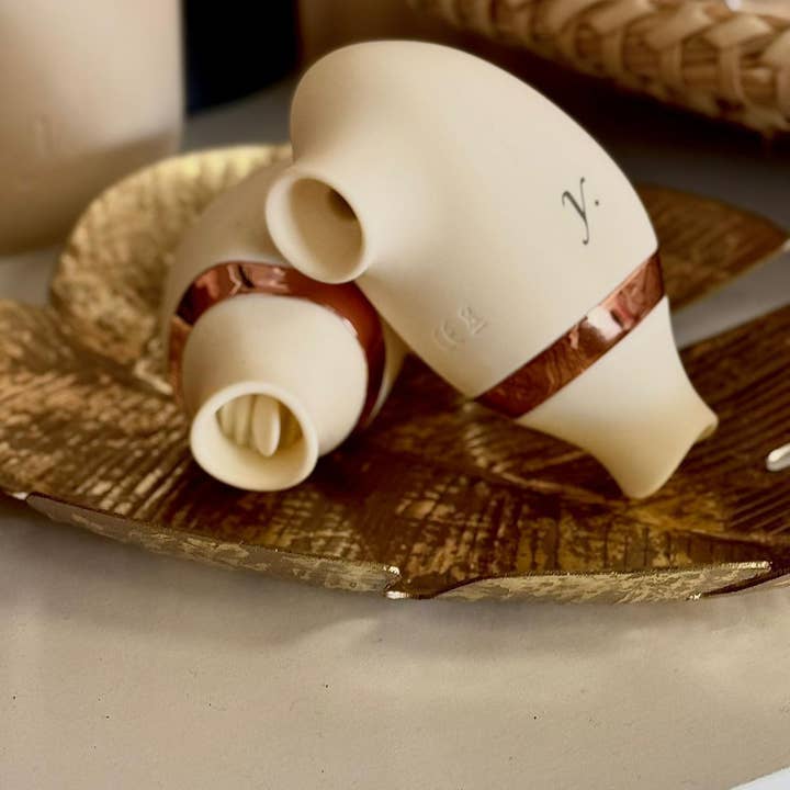 Yoni Pleasure Palace - Wholesale Sex toy - The Ovie Suck & Lick Vibrator10