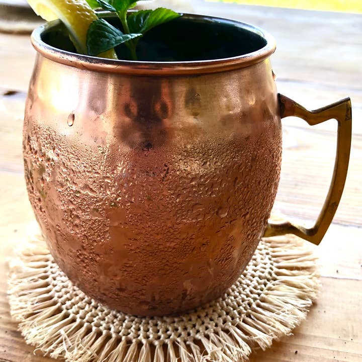 Shebobo - Vente Sous-verre - Sets de sous-verres en raphia crocheté rond Imani avec bordure à franges.3