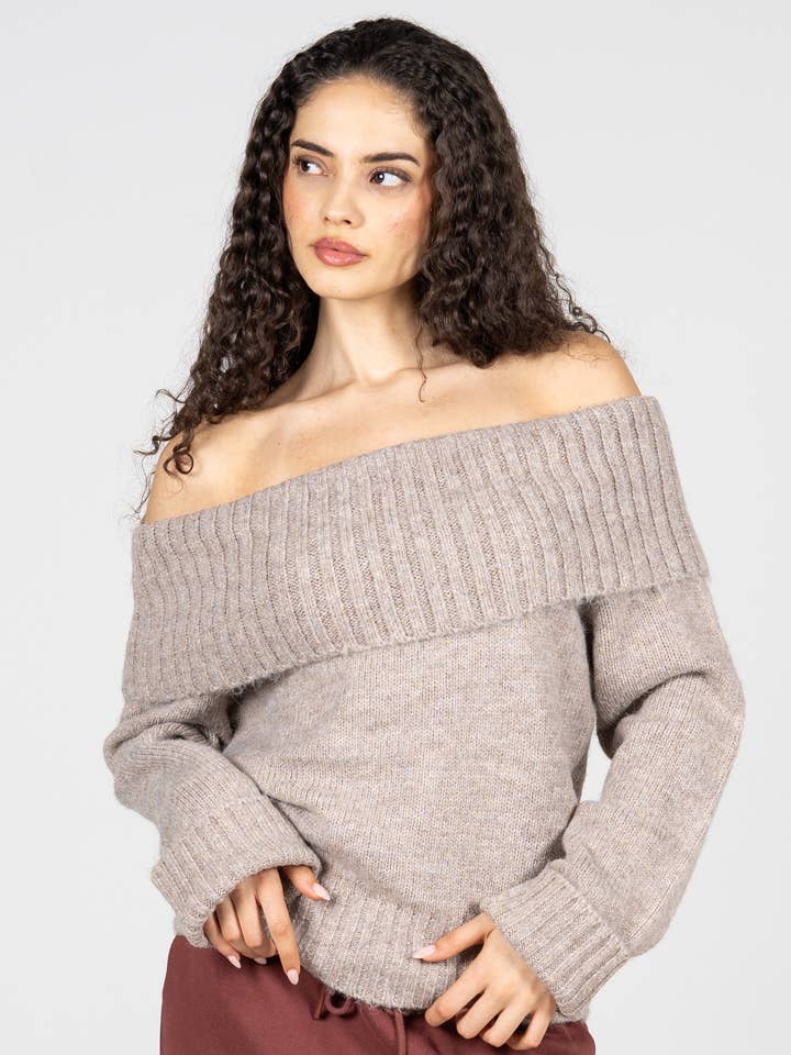 Maglione a Spalle Scoperte - CESWT4422 per la vendita all'ingrosso da parte di C'est Moi Clothing Co